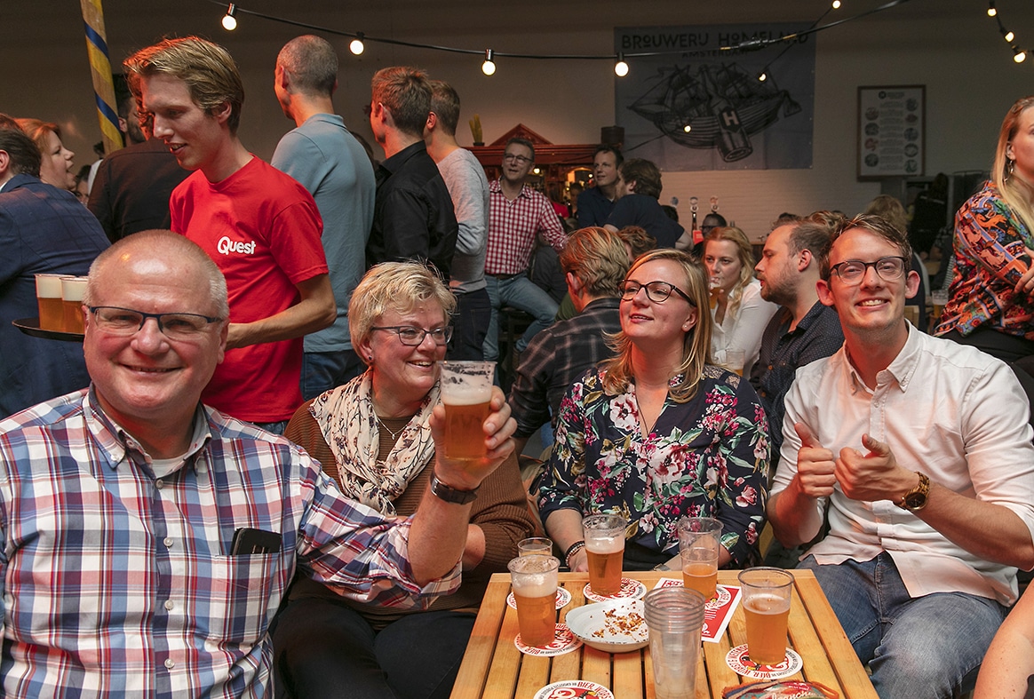 Amsterdam, 12 oktober 2019 - PUBQUIZ. De grootste Pubquiz van Nederland georganiseerd door Quest in Nemo Studio. Voorafgaand was er een VIP diner bij Brouwerij Homeland. Foto Dingena Mol
